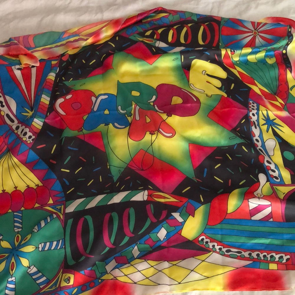 Parade Limited Edition Scarf
